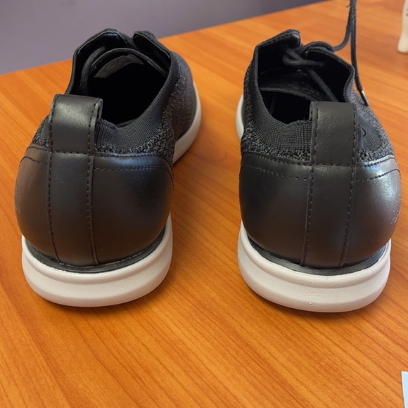 Brand new. Mens Black/Charcoal GH Bass Conner 2Tone knit Casual Shoe size 10. - Picture 4 of 7